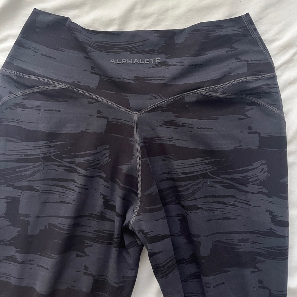 alphalete leggings - Picture 3 of 3